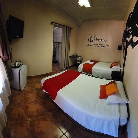 Hotel Casa Feliz Mokopane Esterno foto