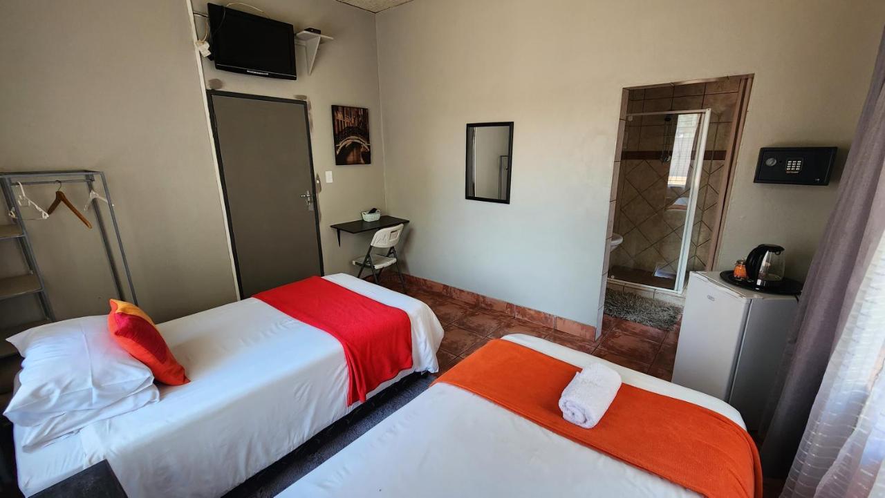 Hotel Casa Feliz Mokopane Esterno foto