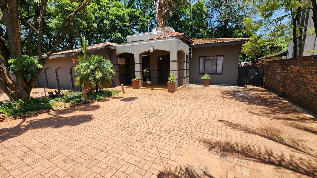 Hotel Casa Feliz Mokopane Esterno foto