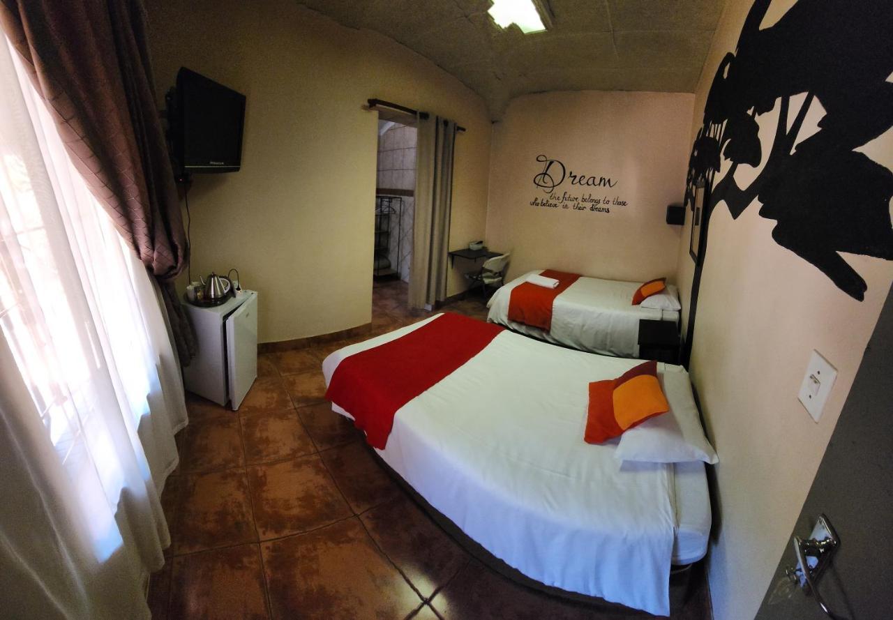 Hotel Casa Feliz Mokopane Esterno foto